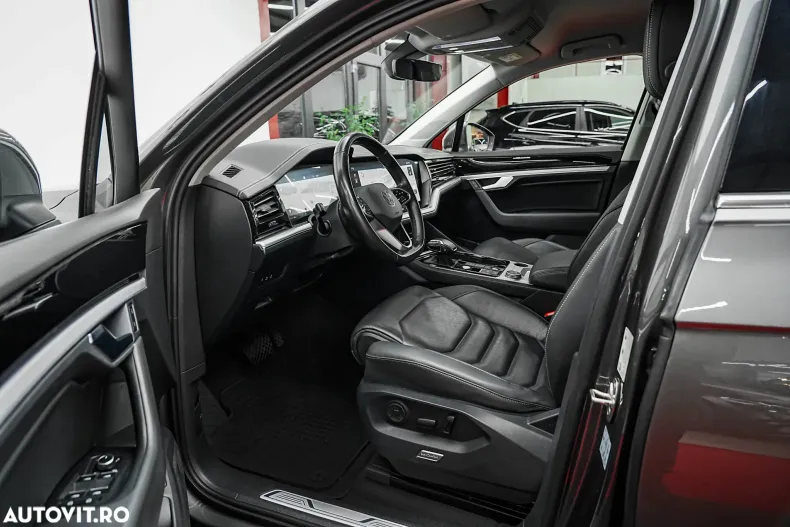 Volkswagen Touareg din 2022 cu 72.000 km - oferta VOL147909 - foto 4