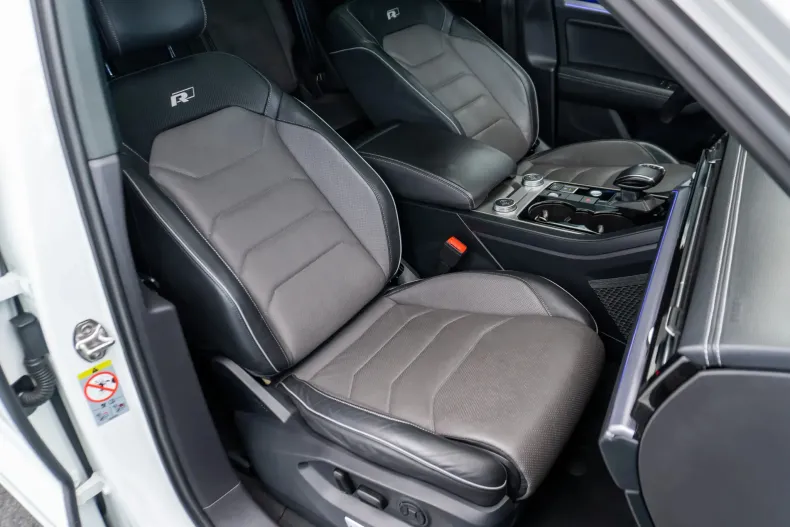 Volkswagen Touareg din 2019 cu 118.375 km - oferta VOL147912 - foto 8