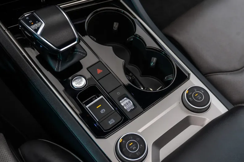 Volkswagen Touareg din 2019 cu 118.375 km - oferta VOL147912 - foto 30