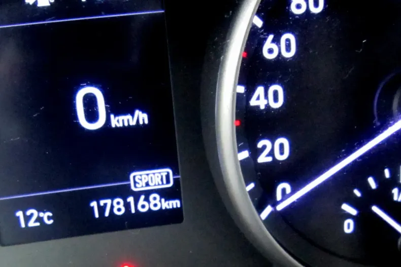 Hyundai i30 din 2020 cu 178.168 km - oferta HYU147917 - foto 13