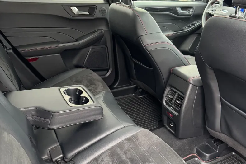 Ford Kuga din 2022 cu 91.733 km - oferta FOR147920 - foto 7