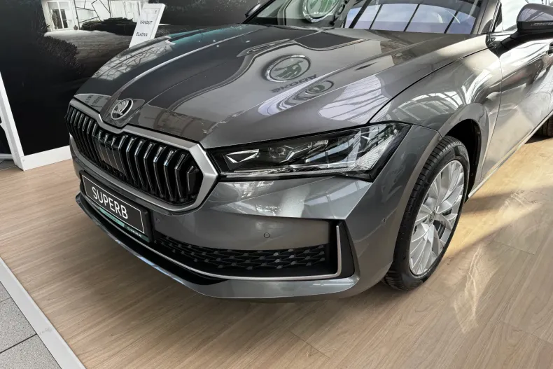 Skoda Superb din 2025 cu 5 km - oferta SKO147926 - foto 5