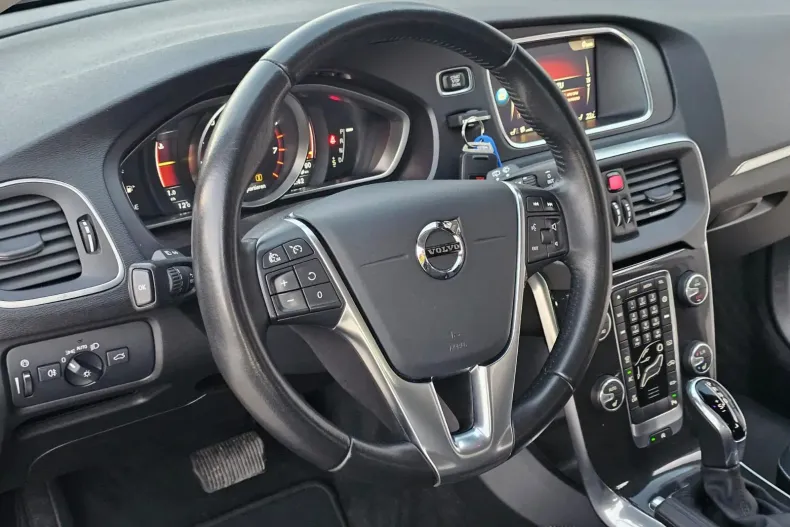 Volvo V40 din 2020 cu 163.500 km - oferta VOL147932 - foto 6