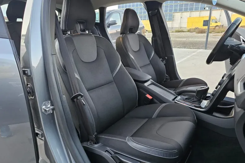 Volvo V40 din 2020 cu 163.500 km - oferta VOL147932 - foto 14