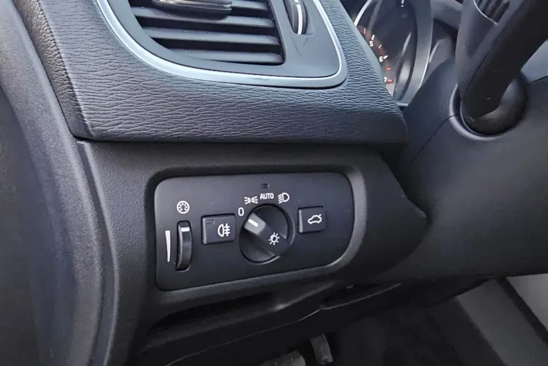 Volvo V40 din 2020 cu 163.500 km - oferta VOL147932 - foto 18