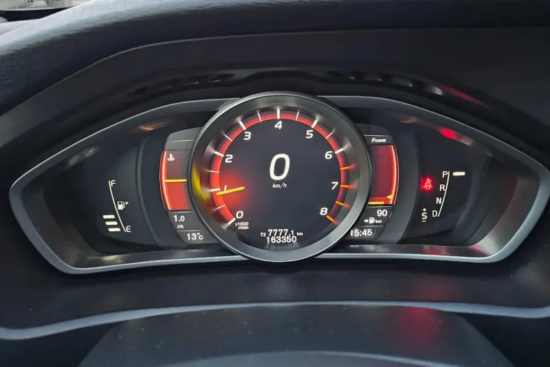 Volvo V40 din 2020 cu 163.500 km - oferta VOL147932 - foto 20