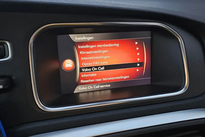 Volvo V40 din 2020 cu 163.500 km - oferta VOL147932 - foto 25