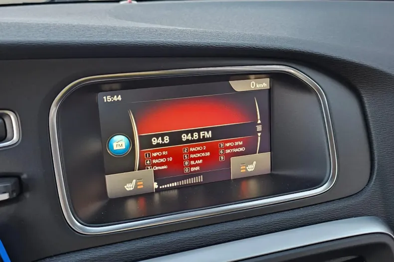 Volvo V40 din 2020 cu 163.500 km - oferta VOL147932 - foto 32