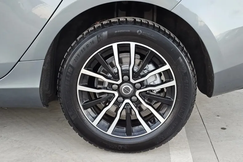 Volvo V40 din 2020 cu 163.500 km - oferta VOL147932 - foto 33