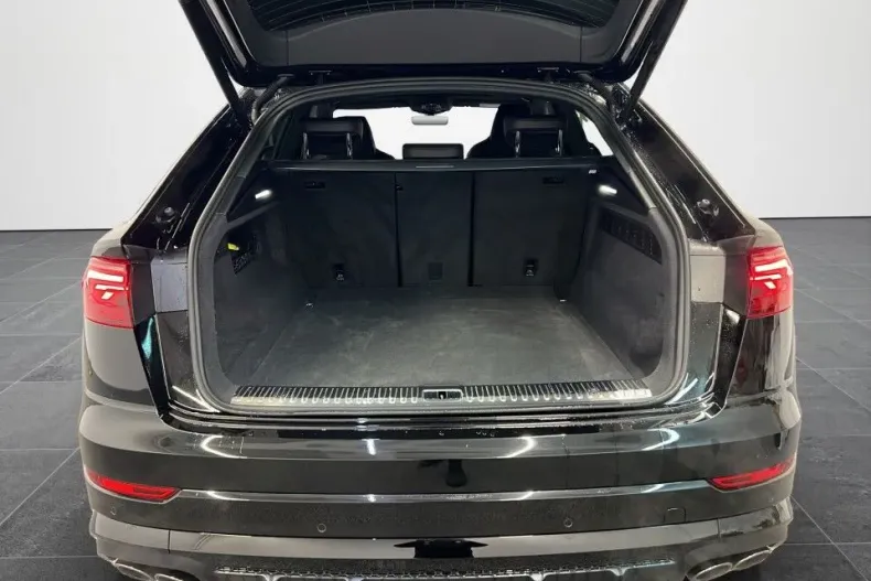 Audi SQ8 din 2024 cu 9.765 km - oferta AUD147938 - foto 8