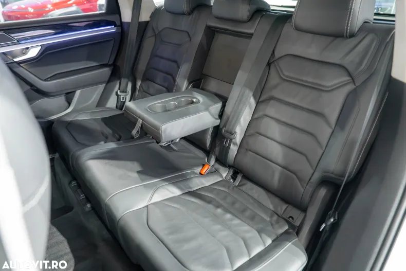 Volkswagen Touareg din 2021 cu 93.733 km - oferta VOL147950 - foto 24