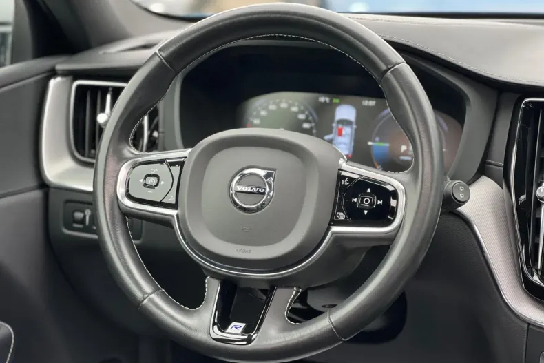 Volvo XC60 din 2020 cu 71.000 km - oferta VOL147955 - foto 16