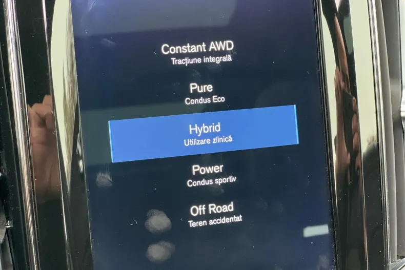 Volvo XC60 din 2020 cu 71.000 km - oferta VOL147955 - foto 28