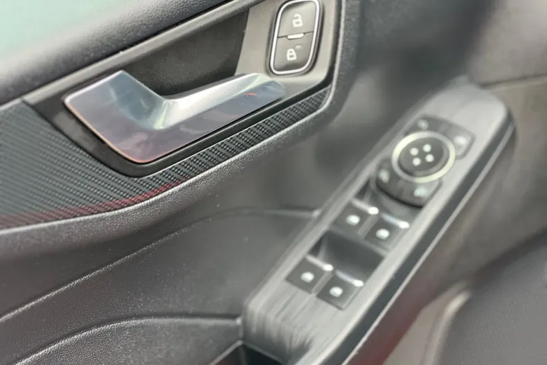 Ford Kuga din 2022 cu 49.981 km - oferta FOR147956 - foto 9