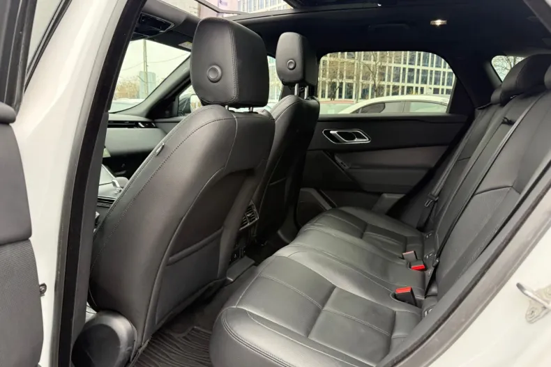 Land Rover Range Rover Velar din 2024 cu 63.336 km - oferta LAN147957 - foto 10