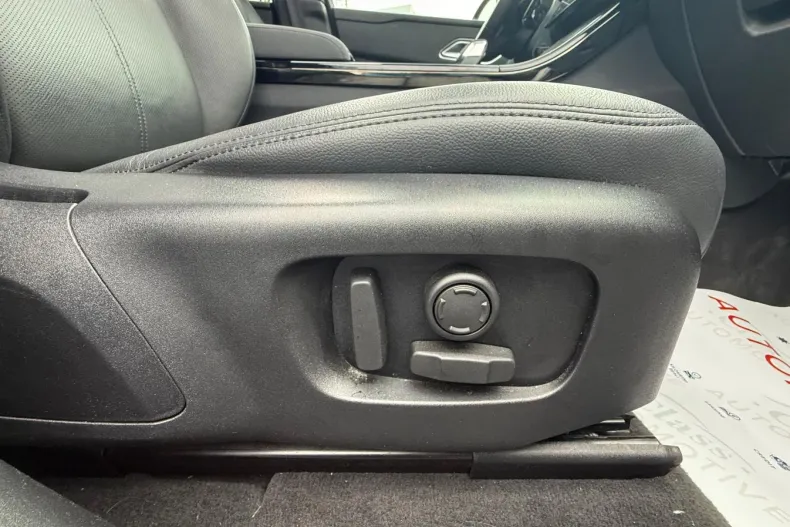 Land Rover Range Rover Velar din 2024 cu 63.336 km - oferta LAN147957 - foto 25