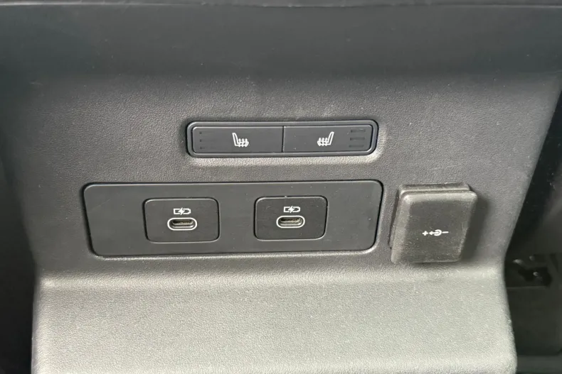 Land Rover Range Rover Velar din 2024 cu 63.336 km - oferta LAN147957 - foto 30