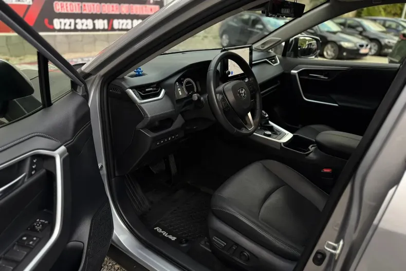 Toyota RAV4 din 2023 cu 31.000 km - oferta TOY147962 - foto 2