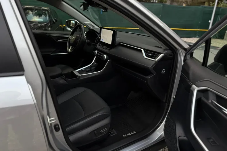 Toyota RAV4 din 2023 cu 31.000 km - oferta TOY147962 - foto 10