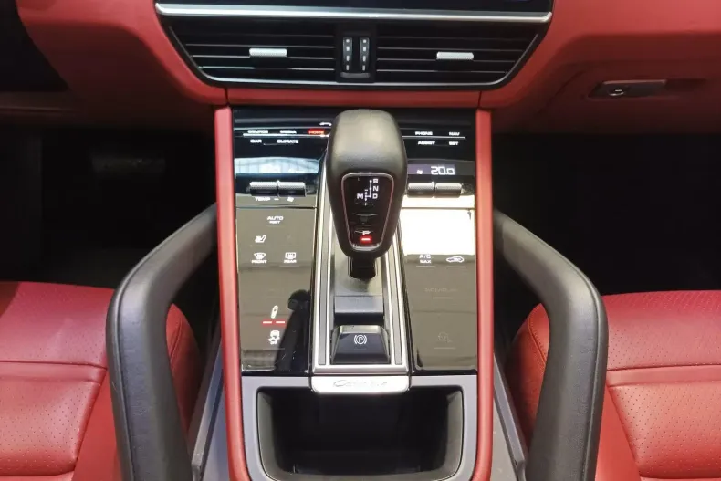 Porsche Cayenne din 2022 cu 44.240 km - oferta POR147966 - foto 15