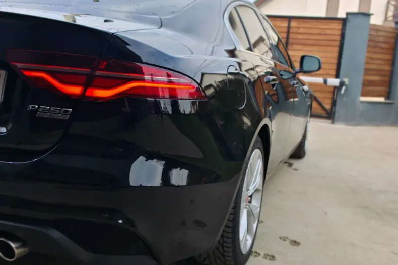 Jaguar XE din 2020 cu 88.000 km - oferta JAG147986 - foto 2