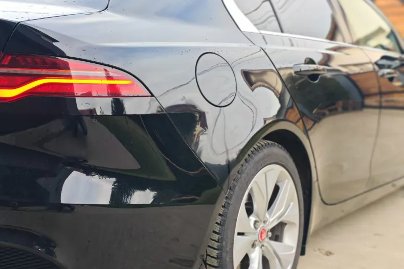 Jaguar XE din 2020 cu 88.000 km - oferta JAG147986 - foto 5