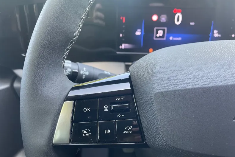 Opel Astra din 2024 cu 11.000 km - oferta OPE147987 - foto 12