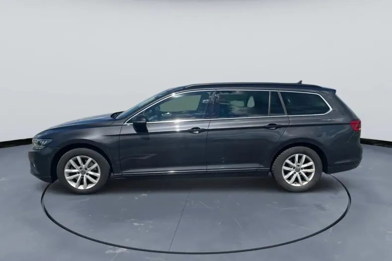 Volkswagen Passat din 2023 cu 86.000 km - oferta VOL147989 - foto 4