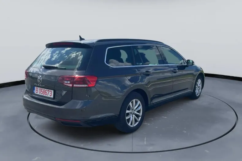 Volkswagen Passat din 2023 cu 86.000 km - oferta VOL147989 - foto 7
