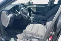 Volkswagen Passat din 2023 cu 86.000 km - oferta VOL147989 - foto 9