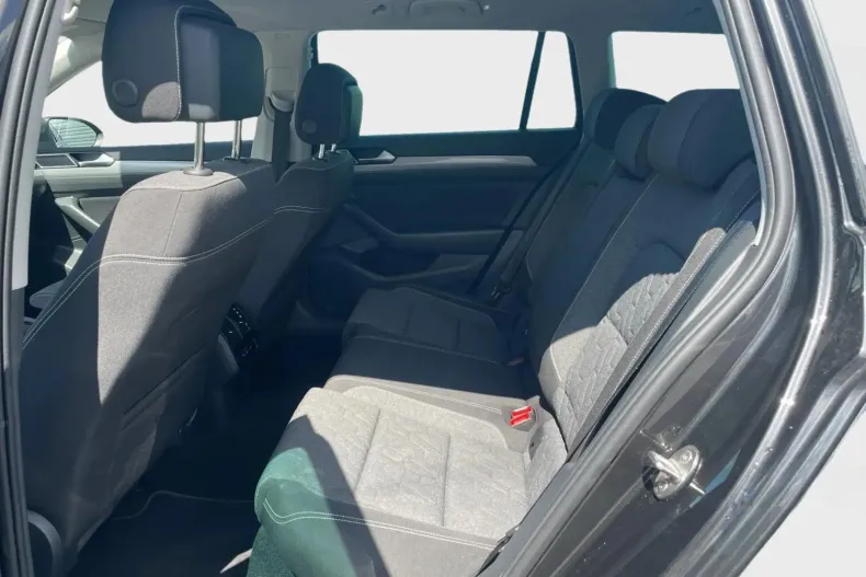 Volkswagen Passat din 2023 cu 86.000 km - oferta VOL147989 - foto 10