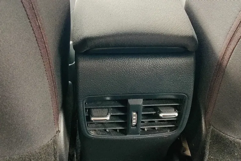 Toyota Corolla din 2021 cu 113.000 km - oferta TOY147992 - foto 13