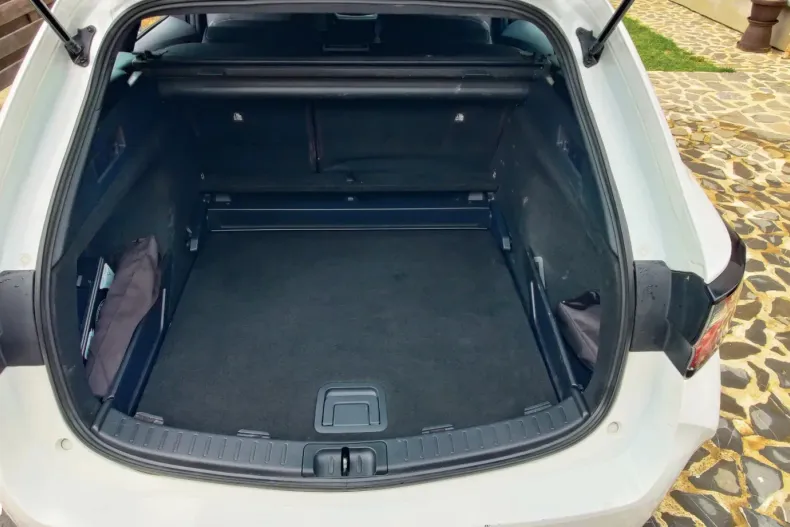 Toyota Corolla din 2021 cu 113.000 km - oferta TOY147992 - foto 18