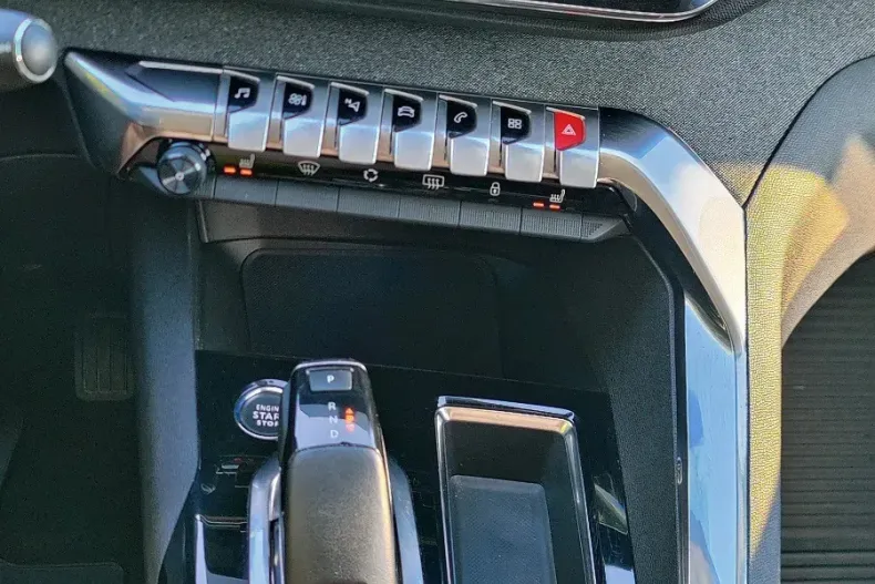 Peugeot 3008 din 2022 cu 80.000 km - oferta PEU147995 - foto 17