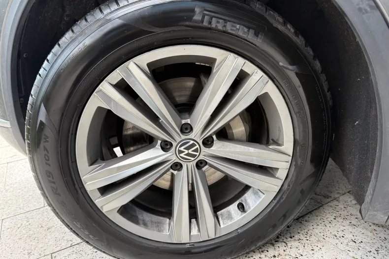 Volkswagen Touareg din 2021 cu 168.500 km - oferta VOL147998 - foto 8