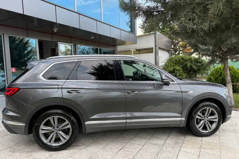 Volkswagen Touareg din 2021 cu 168.500 km - oferta VOL147998 - foto 10