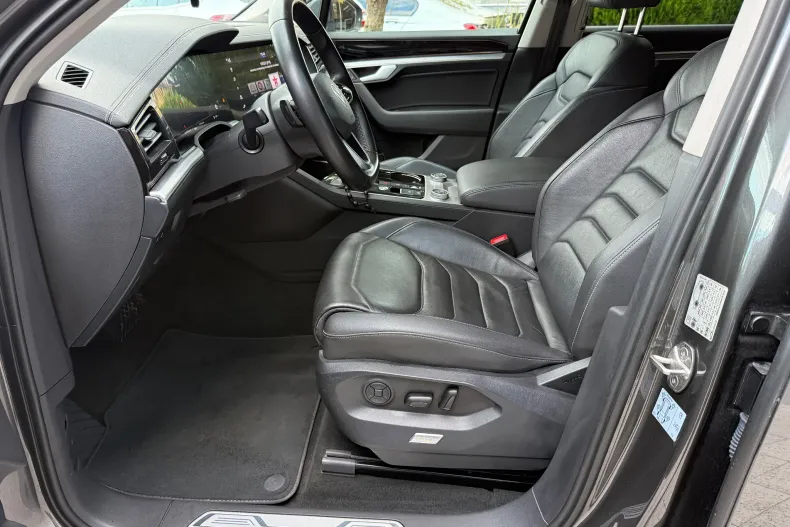 Volkswagen Touareg din 2021 cu 168.500 km - oferta VOL147998 - foto 15