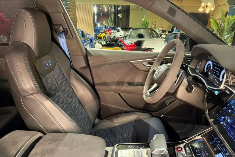 Audi RSQ8 din 2024 cu 13.000 km - oferta AUD148001 - foto 33