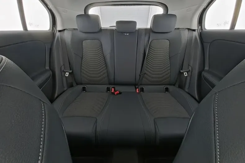 Mercedes-Benz A din 2025 cu 4.363 km - oferta MER148006 - foto 6