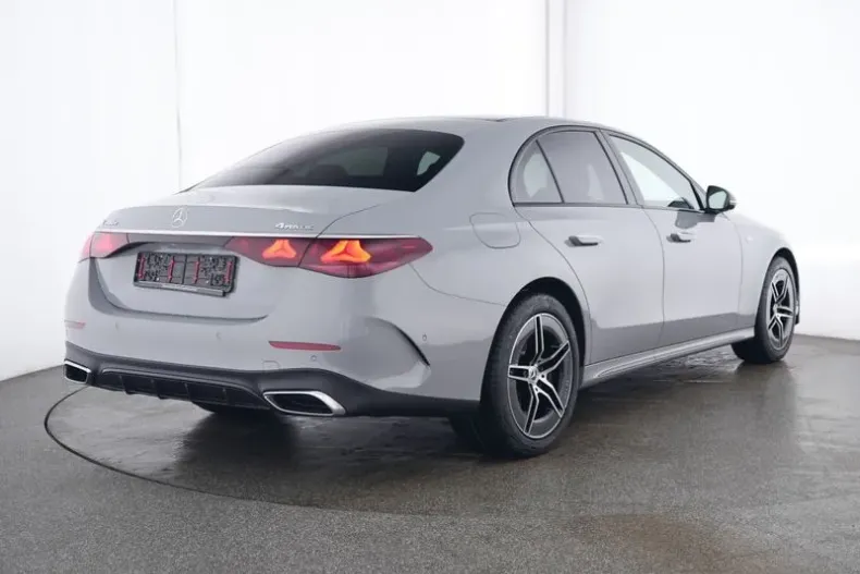 Mercedes-Benz E din 2025 cu 11.972 km - oferta MER148007 - foto 2