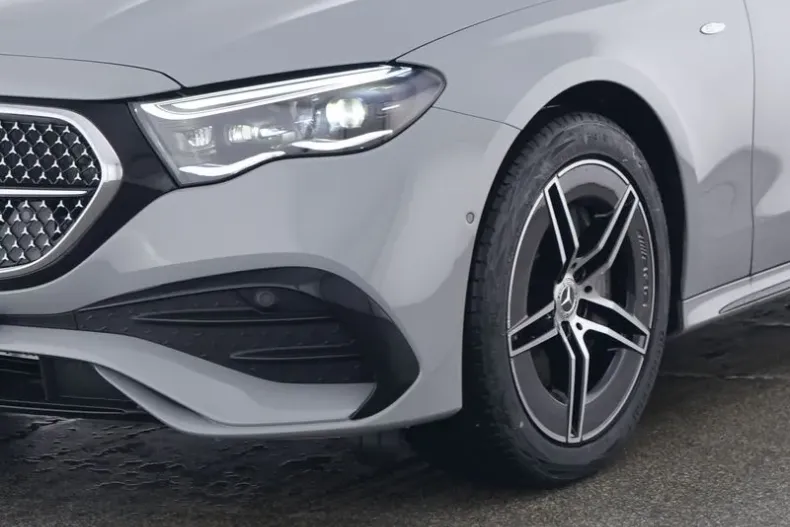 Mercedes-Benz E din 2025 cu 11.972 km - oferta MER148007 - foto 3