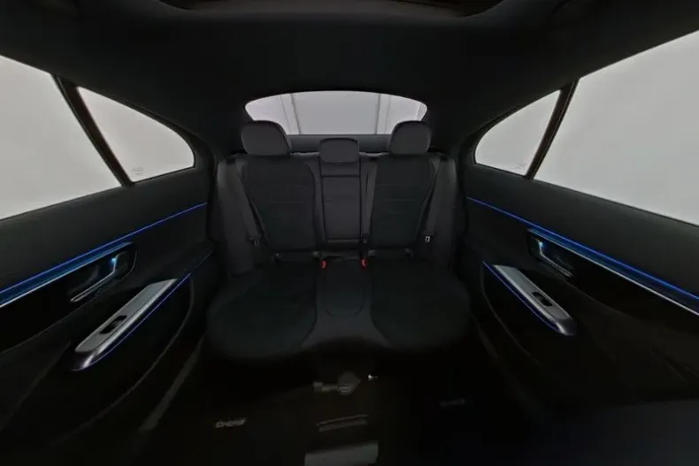 Mercedes-Benz E din 2025 cu 11.972 km - oferta MER148007 - foto 6