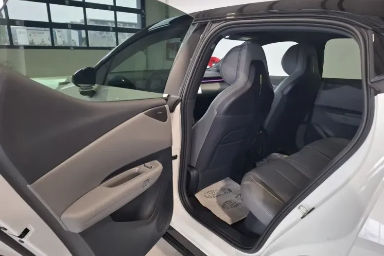 Lynk&Co 02 din 2025 cu 20 km - oferta LYN148010 - foto 28