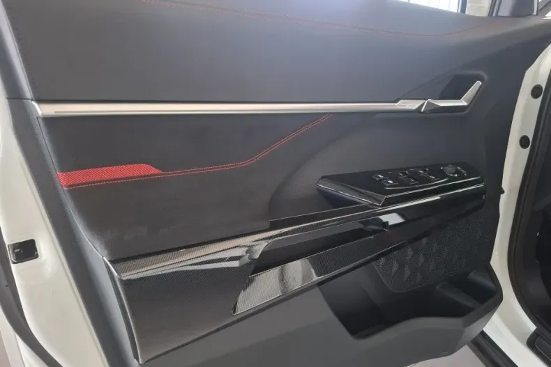 KG Mobility Actyon din 2025 cu 10 km - oferta KGM148011 - foto 9