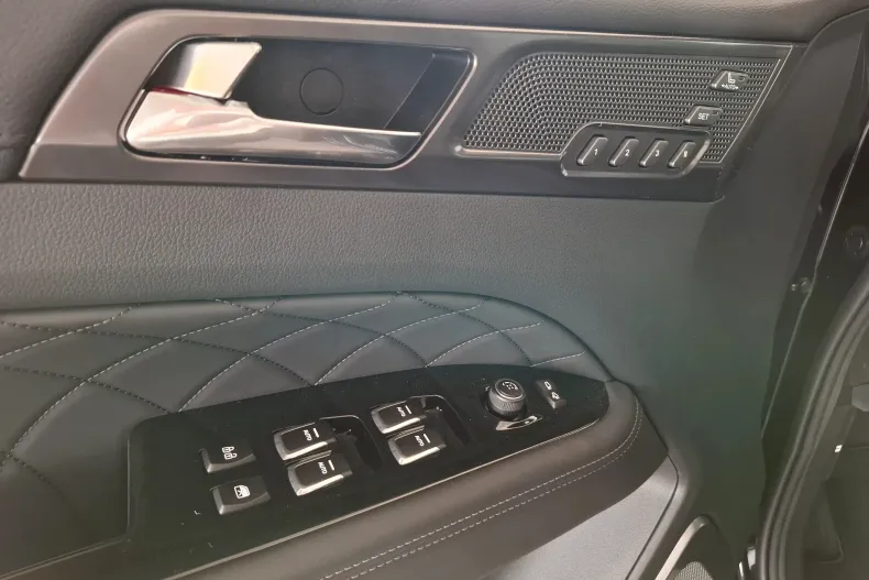 KG Mobility Rexton din 2025 cu 10 km - oferta KGM148012 - foto 2