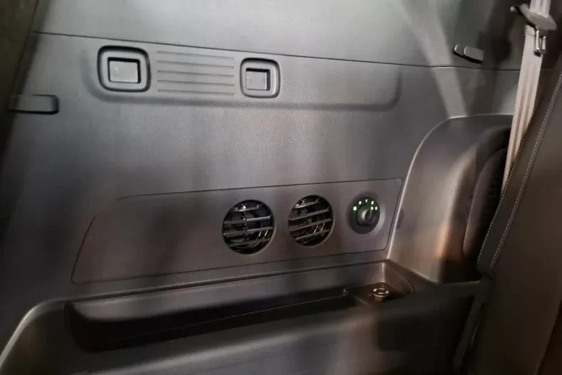 KG Mobility Rexton din 2025 cu 10 km - oferta KGM148012 - foto 31