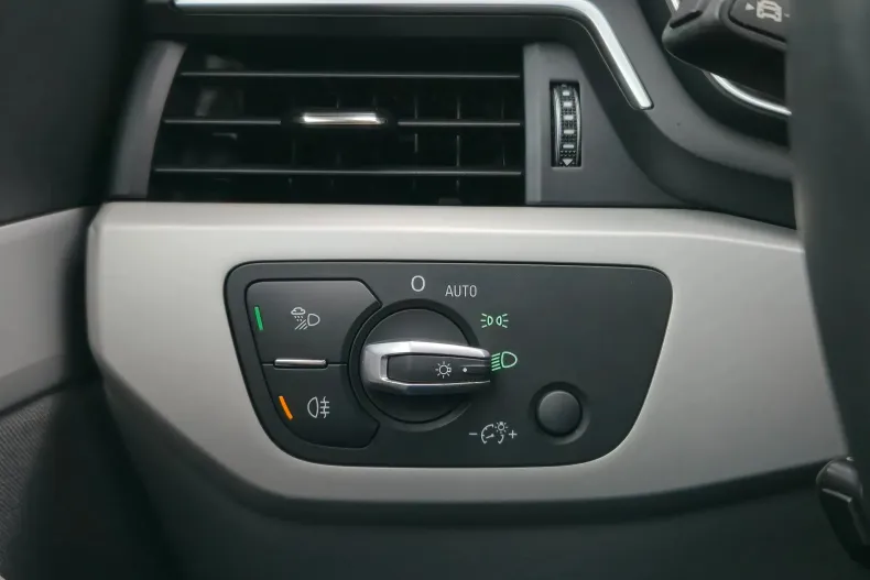 Audi A4 din 2021 cu 159.000 km - oferta AUD148016 - foto 22