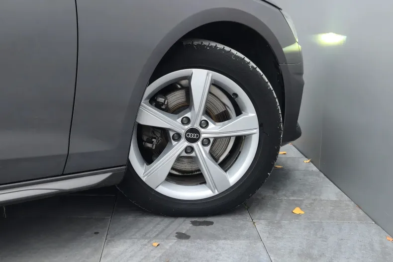 Audi A4 din 2021 cu 159.000 km - oferta AUD148016 - foto 32