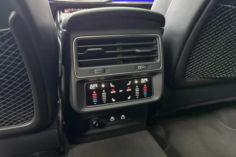 Audi SQ8 din 2023 cu 33.368 km - oferta AUD148027 - foto 30