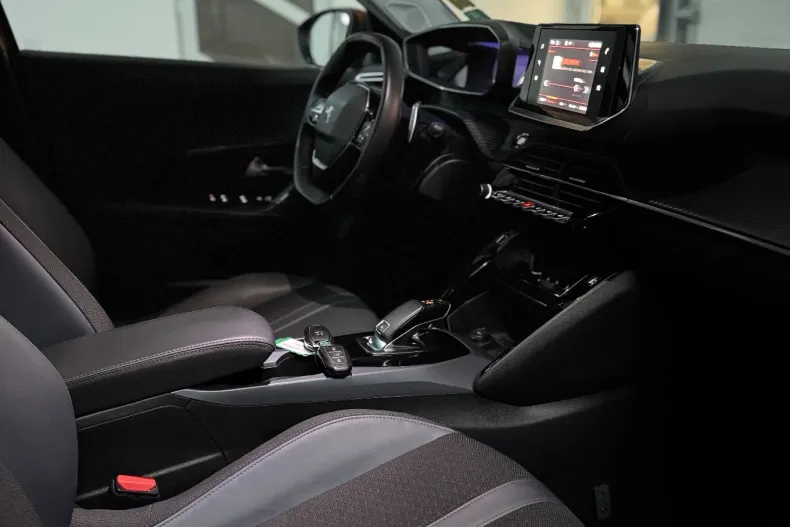 Peugeot 2008 din 2020 cu 180.000 km - oferta PEU148030 - foto 2